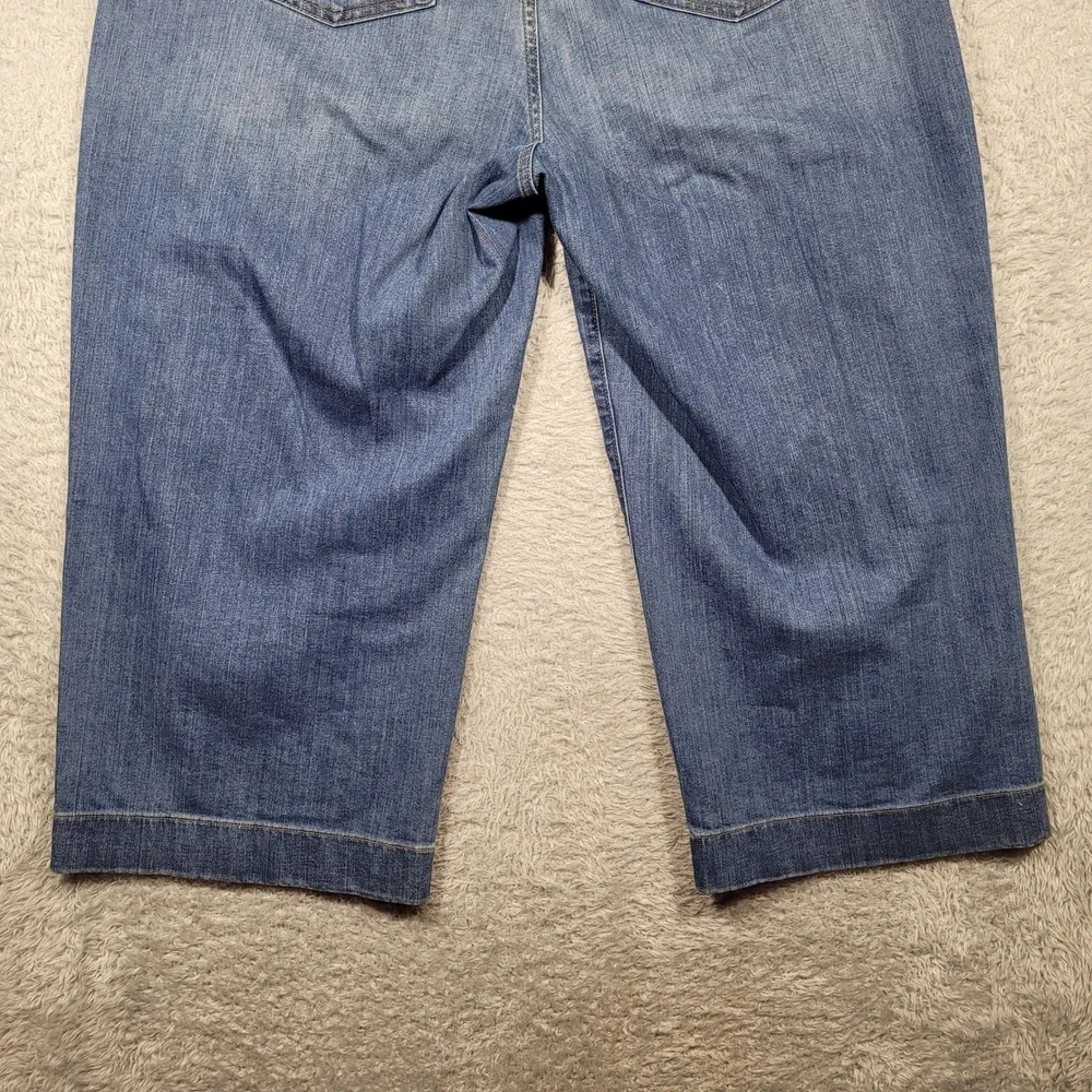 Duluth Trading Cropped Jeans Women 16 Blue Denim Wide Leg Stretch Mid Rise 38x24